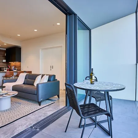 Apartment Sleek One-bedroom With A Panoramic View Saint Julian's