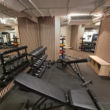 Sleek One-bedroom With A Panoramic View Apartament *