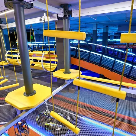 Apartament Sleek One-bedroom With A Panoramic View