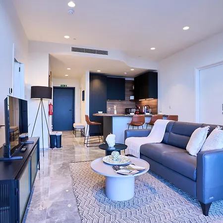 Sleek One-bedroom With A Panoramic View Apartman San Ġiljan
