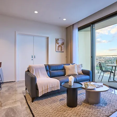 Sleek One-bedroom With A Panoramic View Apartman San Ġiljan