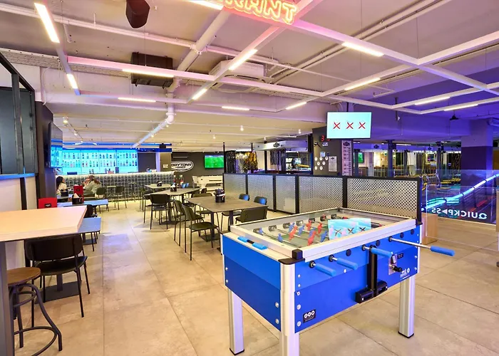 Sleek One-bedroom With A Panoramic View