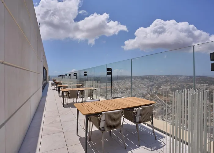 Sleek One-bedroom With A Panoramic View Appartement *