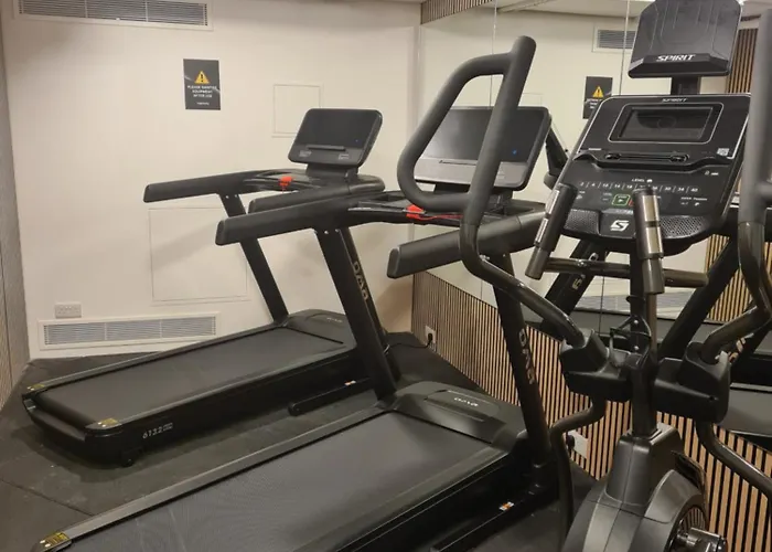 Sleek One-bedroom With A Panoramic View